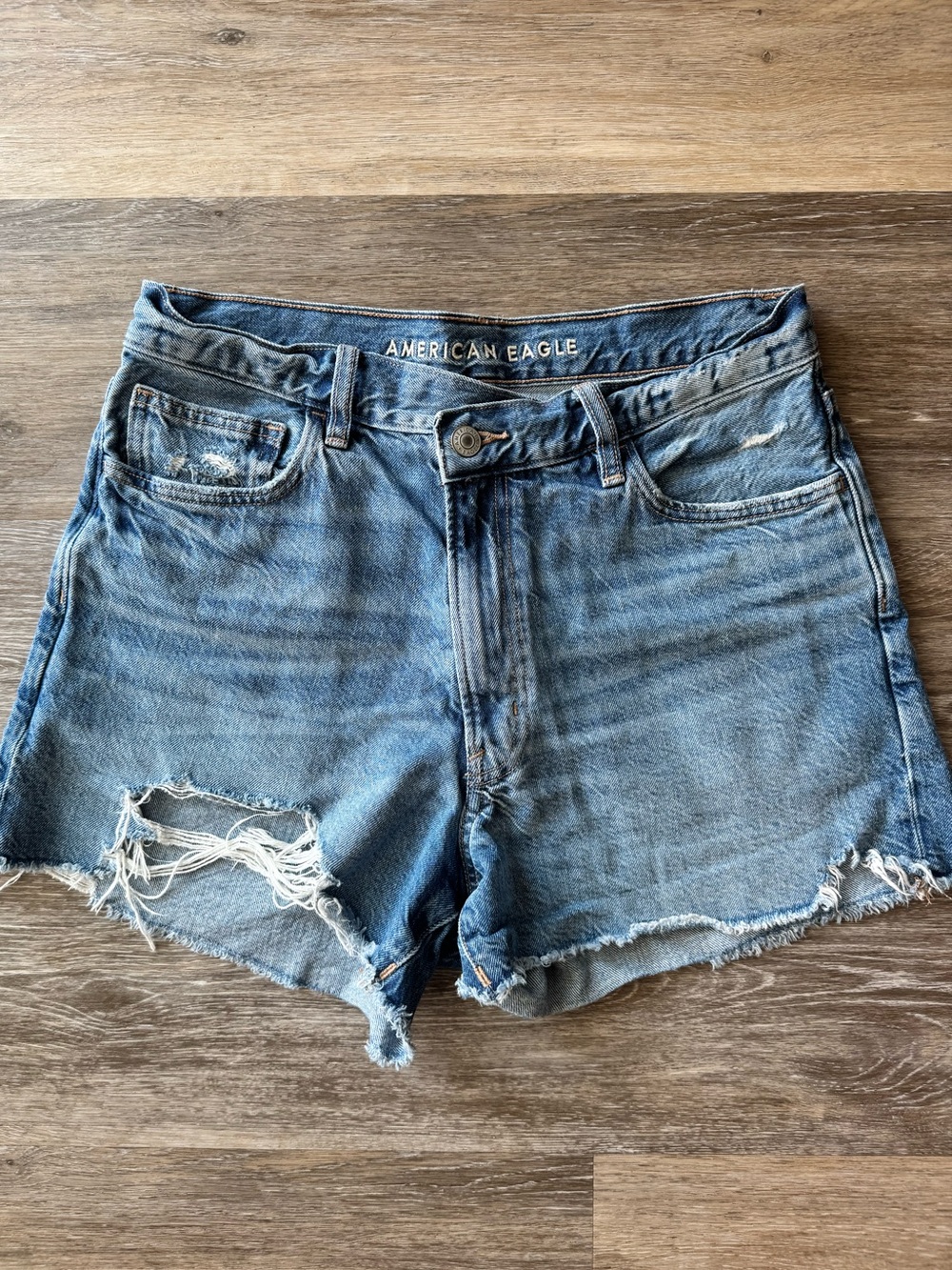American Eagle Crossover Highest Rise 90s Boyfriend Shorts Size 6